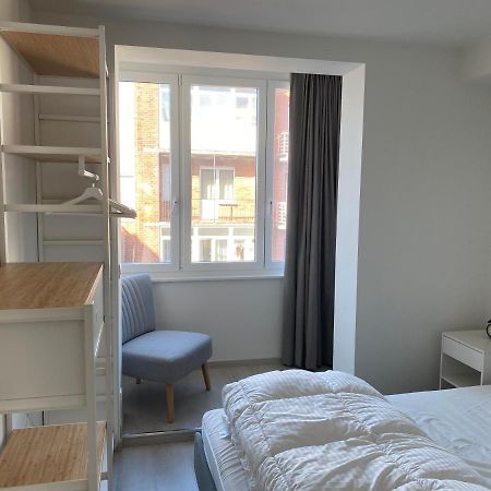 Ruim En Lichtrijk Appartement Op 100M Van Zee Te Koksijde Eksteriør billede